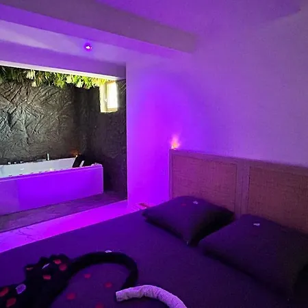 Apartament Duplex Romantique Avec Jacuzzi Privatif