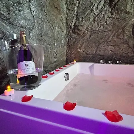 Duplex Romantique Avec Jacuzzi Privatif * Perpignan