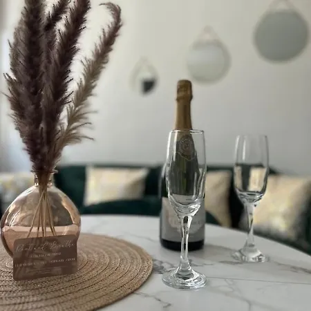 Duplex Romantique Avec Jacuzzi Privatif Apartament
