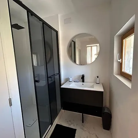 Duplex Romantique Avec Jacuzzi Privatif Apartament